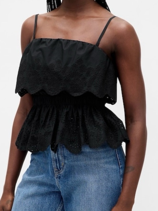 GAP Tops - GAP Poplin Eyelet Ruffle Top